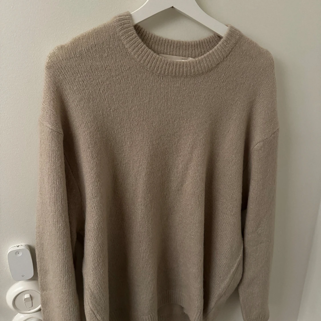 Beige stickad tröja - 90