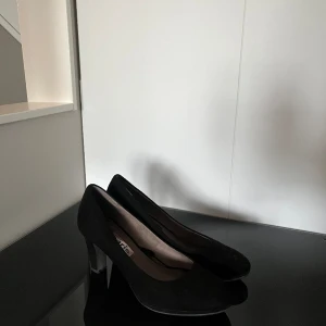 Klackskor - Snygga Tamaris klackar