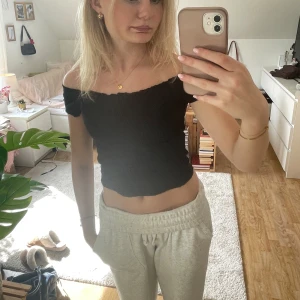 Gina topp - Sån söt topp perfekt nu till sommaren, passar både till vardags men kan dessutom kläs upp💕 