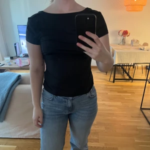 Topp - Topp med öppen rygg. Använd en gång 