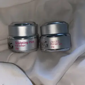 Primer gel + sculpting pink gel. Använda en gång