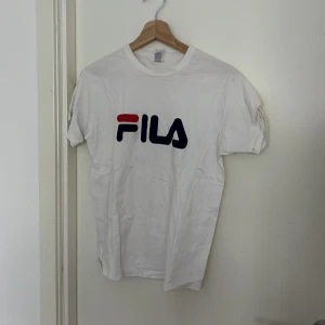Märkes t shirt - Helt oanvända t shirts💕 fint att bara ha det där hemma💗