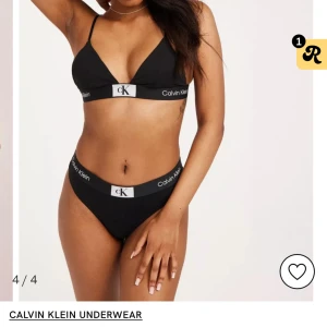 Calvin klein Set - Set med underkläder från calvin klein, Storlek M i båda, endast testat och tvättat, säljer för 450kr + frakt eller prisförslag🙌🏼