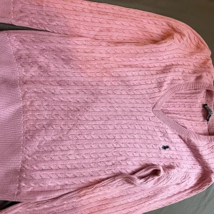 Jätte söt rosa Ralph lauren tröja  - Jätte fin rosa ralp lauren stickad tröja!! 
