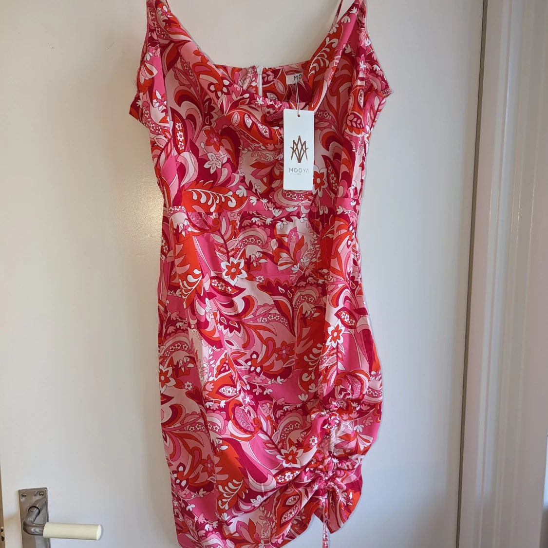 Helt ny klänning!  - 92