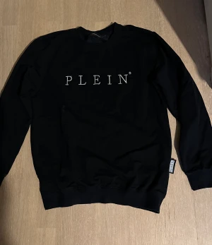 Philip Plein - Svart Philip Plein tjocktröja. Storlek M. Väldigt bra skick.