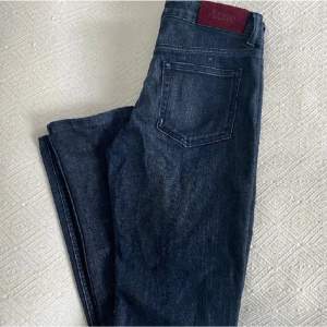 Superfina och sparsamt använda jeans från Acne. Storlek W29/L34
