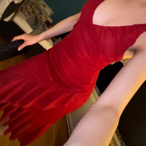 Röd glittrig klänning  - Vintage, nyskick