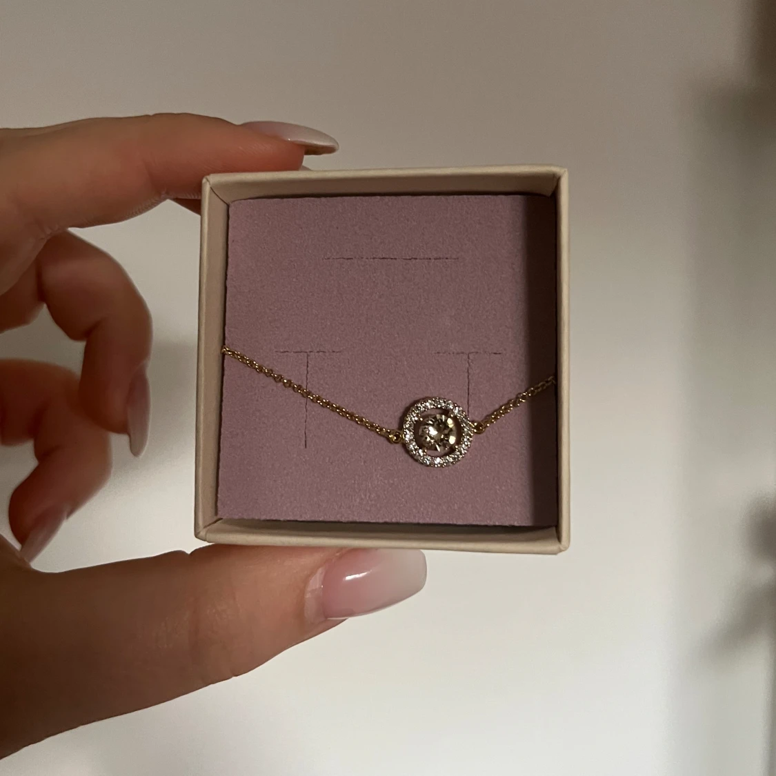 Lily and Rose armband 