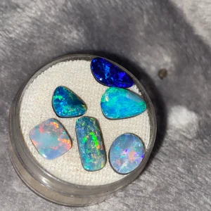 Opal doublets (kristall) - Äkta Opal kristaller köpta från Australien, Lightning Ridge (Kan även köpas per styck)