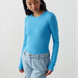 Långärmad Bodysuit  - Helt ny med prislapp  