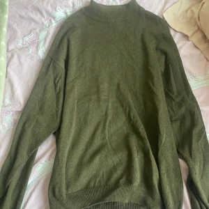 Turtle-neck kofta - Bra skick väldigt mjuk