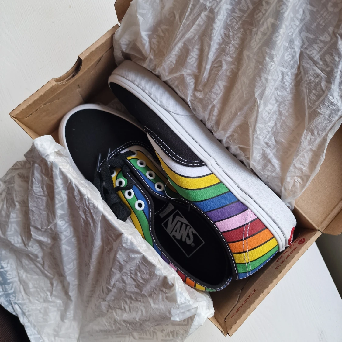 Helt nya Vans Authentic 36,5 storlek Authentic rainbow - 90