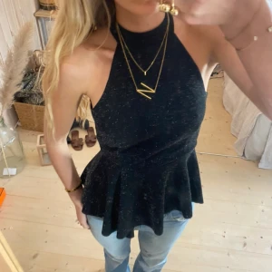 Topp - SUPER snygg glittrig topp❣️❣️