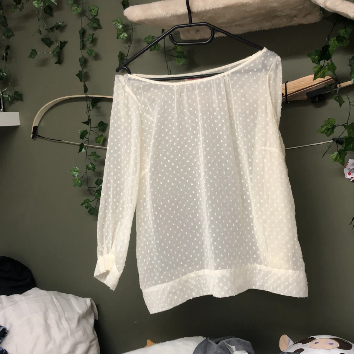 Genomskinlig tröja - 91