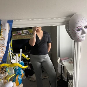 Mjukisbyxor  - Snygga och sköna mjukisbyxor från lager 157. Aldrig använda då dem inte riktigt passar mig. Dem är super sköna och snygga, och jättebra passform