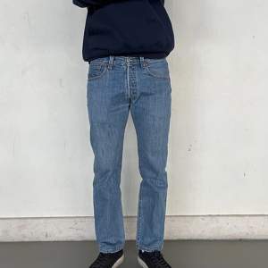 Levis jeans i bra kvalitet storlek 31/30