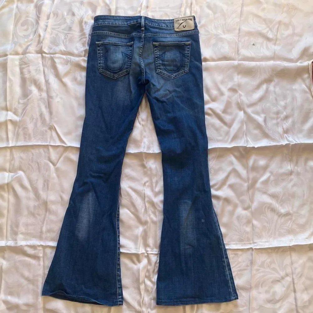 Y2k bootcut true religion jeans. Hela förutom på märket där bak. Jeans & Byxor.