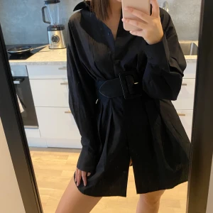 Svart Skjortklänning - Svart Skjortklänning H&M Divided