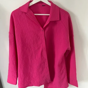 Tunn skjorta - Använd 1 gång