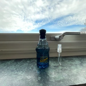 Versace blue jeans - Versace blue jeans edt 5ml herr parfym bra för sommaren och våren doftar gott, bra pris