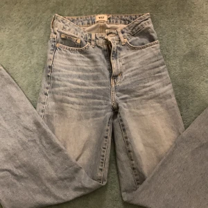 Bekväma jeans  - Väldigt sköna, har haft i 5 månader ungefär, bra skick
