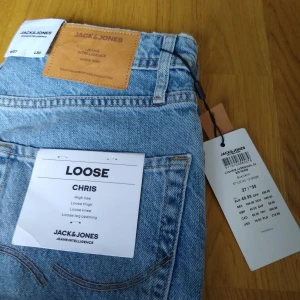 Jeans  - Helt nya jeans. Chris Loose 