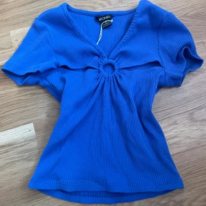 Blå tröja - Aldrig använts, gratis frakt❤️