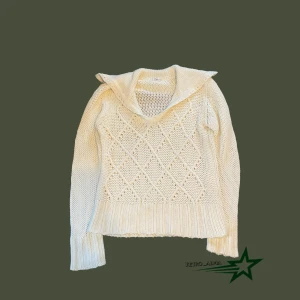 Vit stickad tröja  - Super fin vit stickad tröja i bra skick! Skriv vid frågor🫶