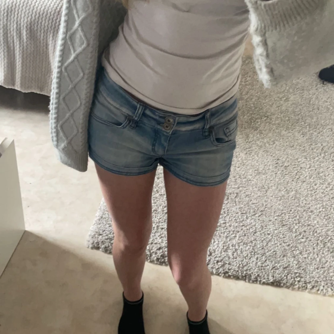 Lågmidjade jeansshorts