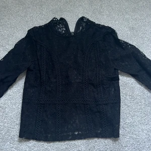 Blus  från zara  - Aldrig använt 