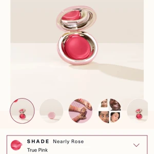 Rare Beauty blush - Säljer denna oanvända blush för att den är i fel färg, köpt för 389kr. Helt oanvänd!!!