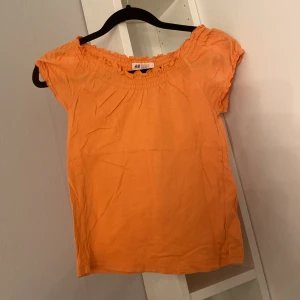 Orange t-shirt - Orange t-shirt i bra skick