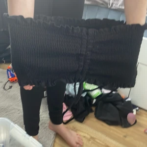 Topp  - Säljer två stycken av denna fina topp ifrån Bik bok i storlek XS 50kr st 