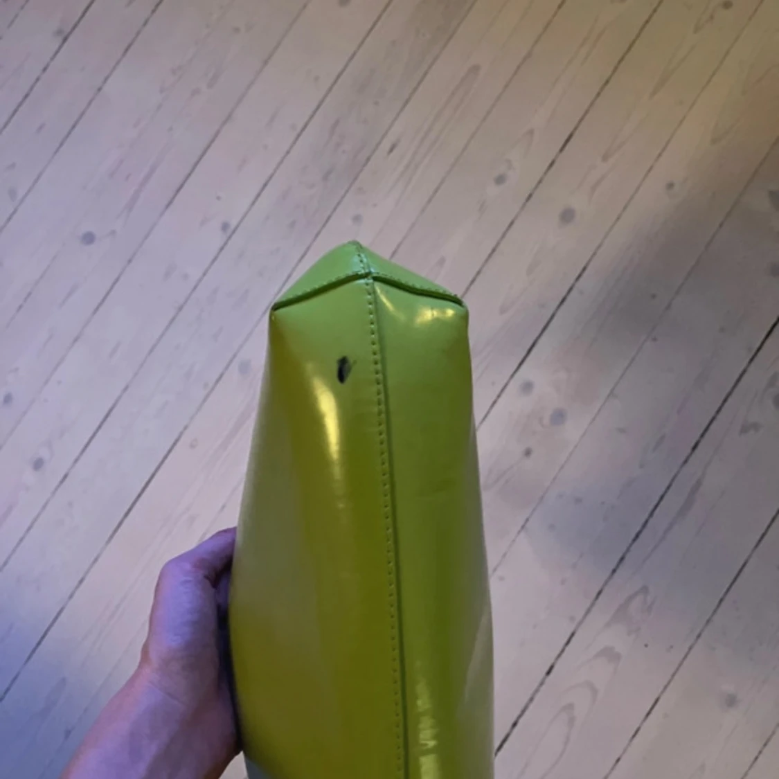 Grön BY FAR väska  - 93