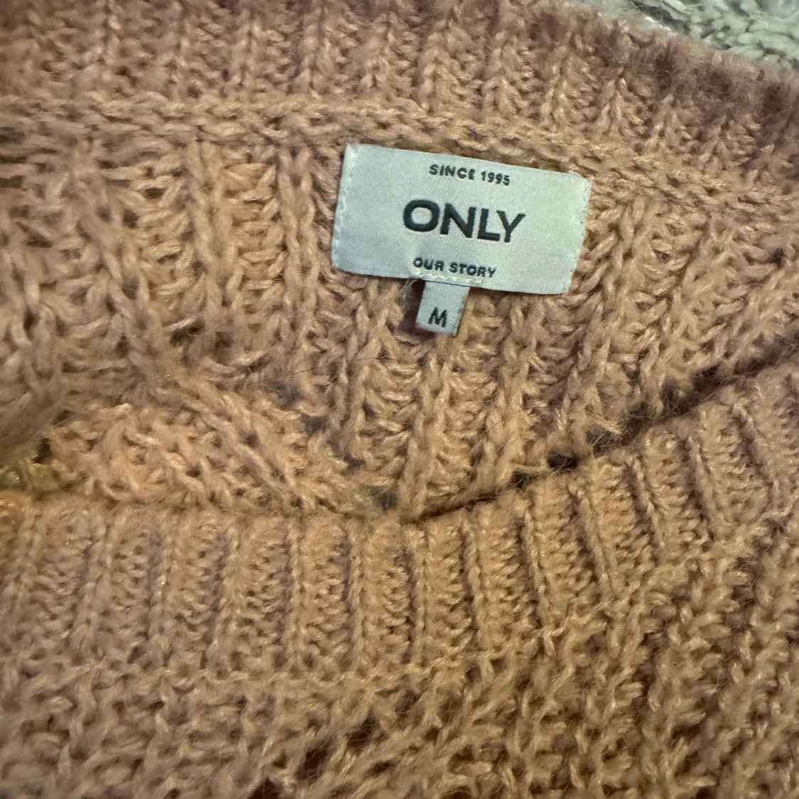 Stickad tröja  - 92