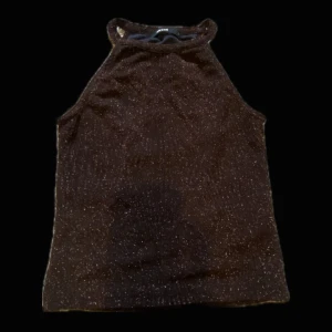 Topp - Jättefin topp från bikbok som jag har köpt för länge sen. Superbekväm 🤎 skriv privat för fler bilder☺️