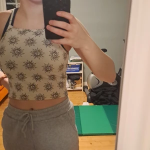 Topp - Endast provat. Funkar till S och Xs.