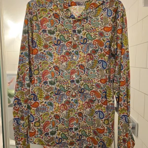 Eton-skjorta i Paisley-mönster - Grym skjorta i bästa kvalitén FRÅN Eton.  Storlek 40 slim