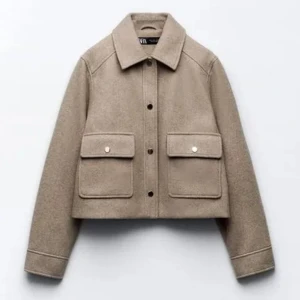 Zara kappa🫶🏻 - en zara kappa som inte kmr till användning längre , pris kan diskuteras 💞