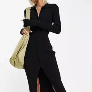 Zip klänning Weekday - En superfin stickad klänning från Weekday som man kan stylea på många olika sätt då man kan justera zippern både uppe och nere. 