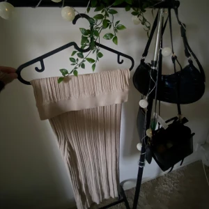 Kjol - Super bekväm lång kjol, passar bra till alla årstider. Stretching och bekväm material 🤩🤎