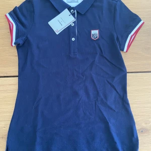 Gant piketröja dam - Ny mörkblå Gant pike tröja strl XS. 