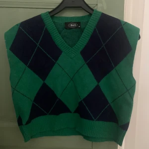sweater vest - stickad väst från cider, fint skick