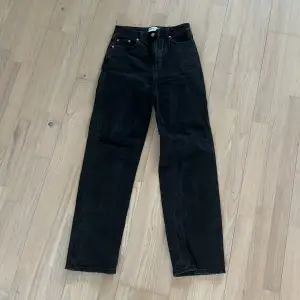 Jeans från NA-KD stl 36