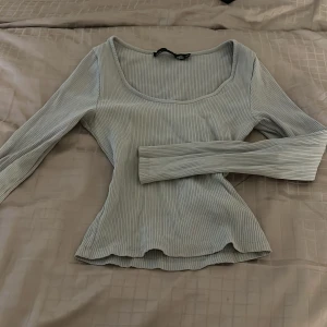 Långärmad Tröja - Fin tröja från lager 157🥰