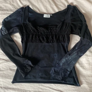 Snygg tröja från vila - Jättegullig och unik tröja från vila. Använd få gånger och har en jättefin passform