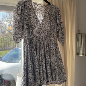 Klänning  - Klänning från hm 