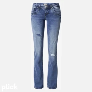 LTB Jeans - TVÅ par helt nya LTB jeans med etikett och prislapp aldrig använda!  Äkta såklart och kan gå ned i pris . Ena paret är strl 28/32 ⬅️ Är i liknande modell till bilden ! (passar 160+) och den andra 27/36 (passar 165+) ⬅️ Är i valaire modellen