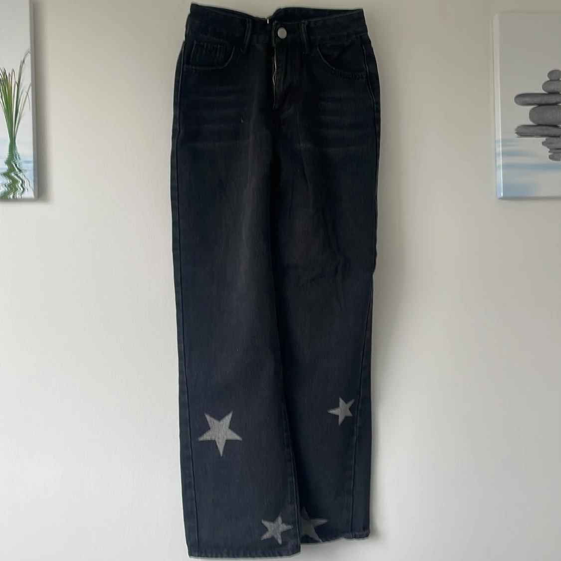 Svarta jeans med stjärnor - 93